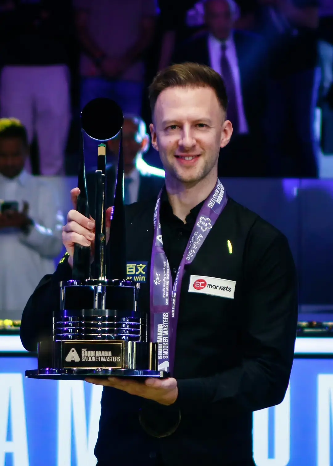 撼动他世界, 斯蒂芬