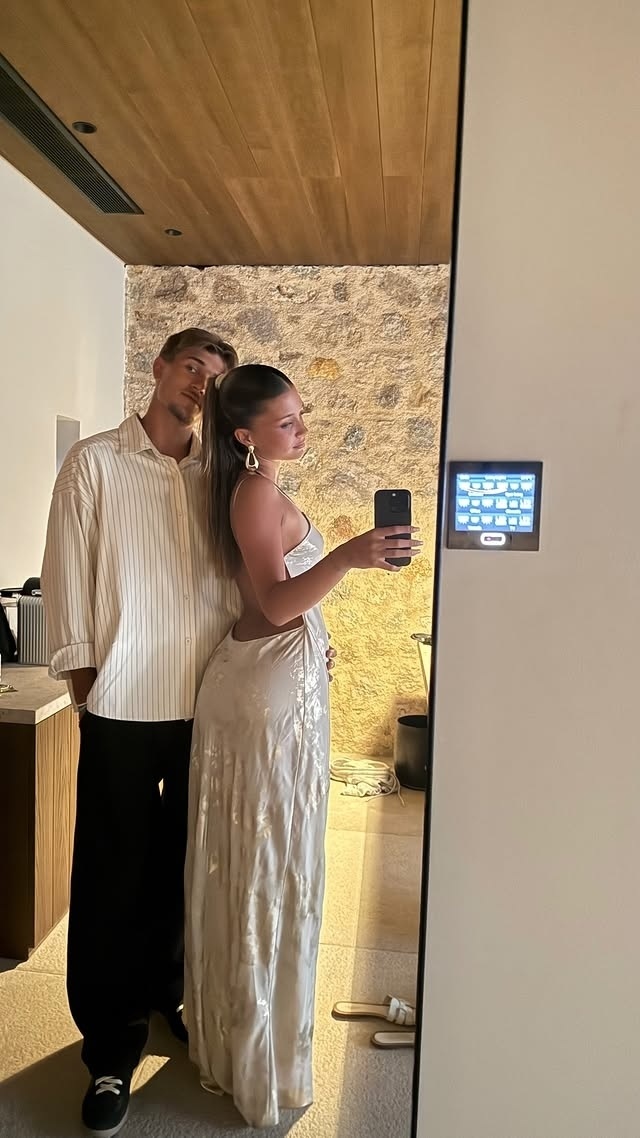 两人的恋情, wP, Tok上拥